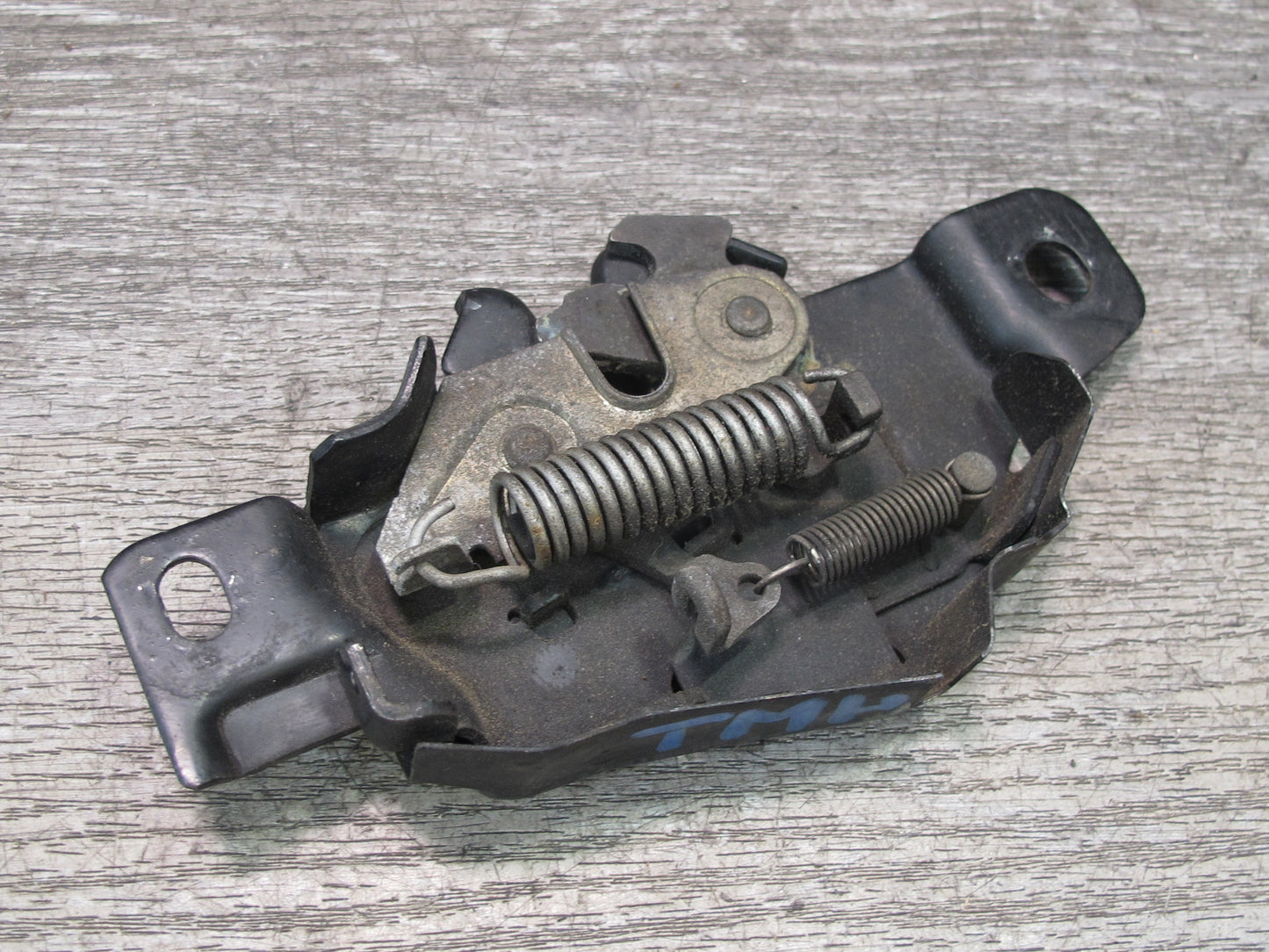 00-05 Toyota MR2 Spyder ZZW30L Rear Trunk Engine Lock Latch OEM