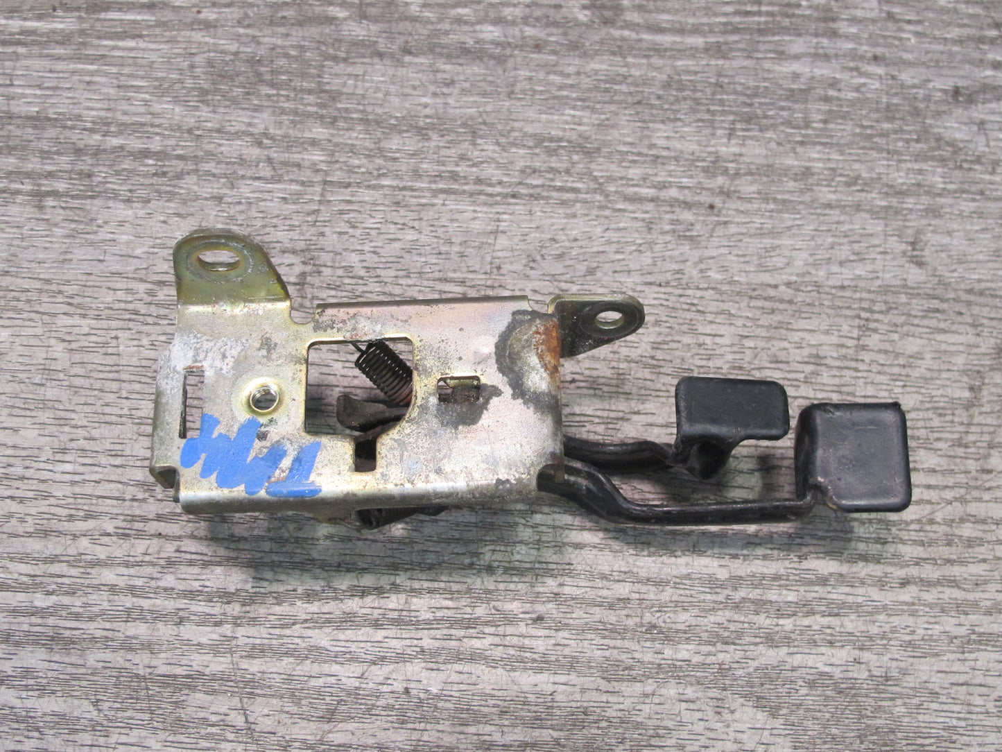 00-05 Toyota MR2 Spyder ZZW30L Trunk & Fuel Release Handle OEM