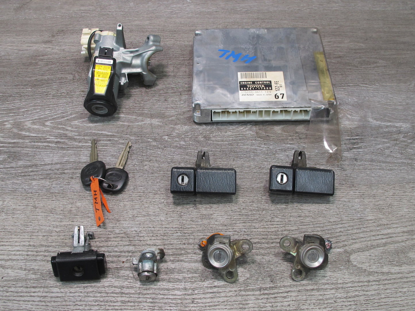 00-05 Toyota MR2 Spyder ZZW30L M/T ECU ECM Ignition Glove Door Lock KEY Set OEM