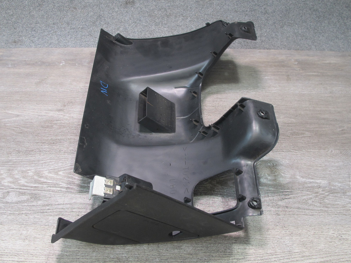 99-01 Isuzu Vehicross Front Left Dash Lower Knee Trim Panel Cover Black OEM