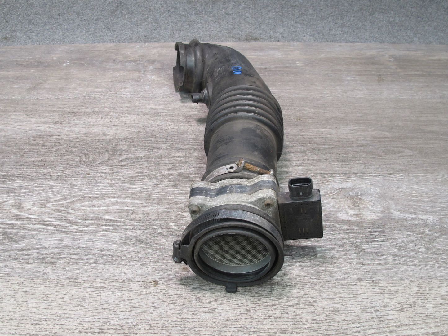 99-01 Isuzu Vehicross Air Intake Duct Pipe w Mass Air Flow Meter MAF Sensor OEM