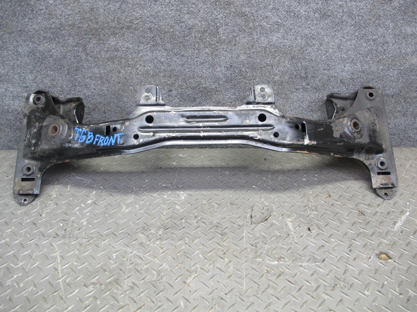 87-91 BMW E30 325i RWD Front Suspension Subframe Crossmember w Engine Mounts OEM