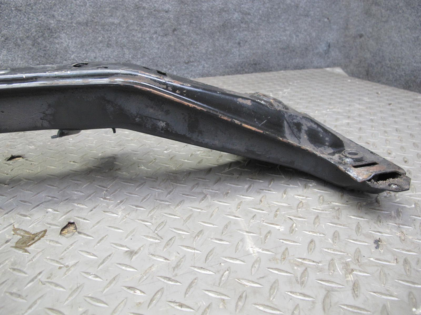 87-91 BMW E30 325i RWD Front Suspension Subframe Crossmember w Engine Mounts OEM
