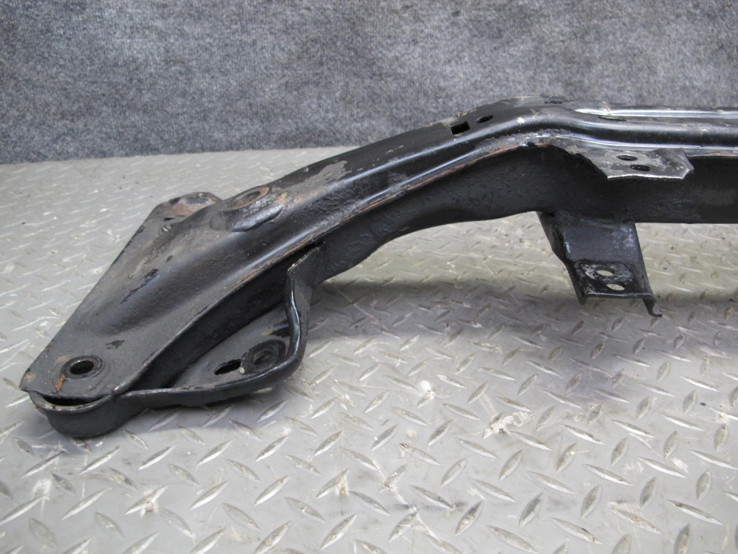 87-91 BMW E30 325i RWD Front Suspension Subframe Crossmember w Engine Mounts OEM