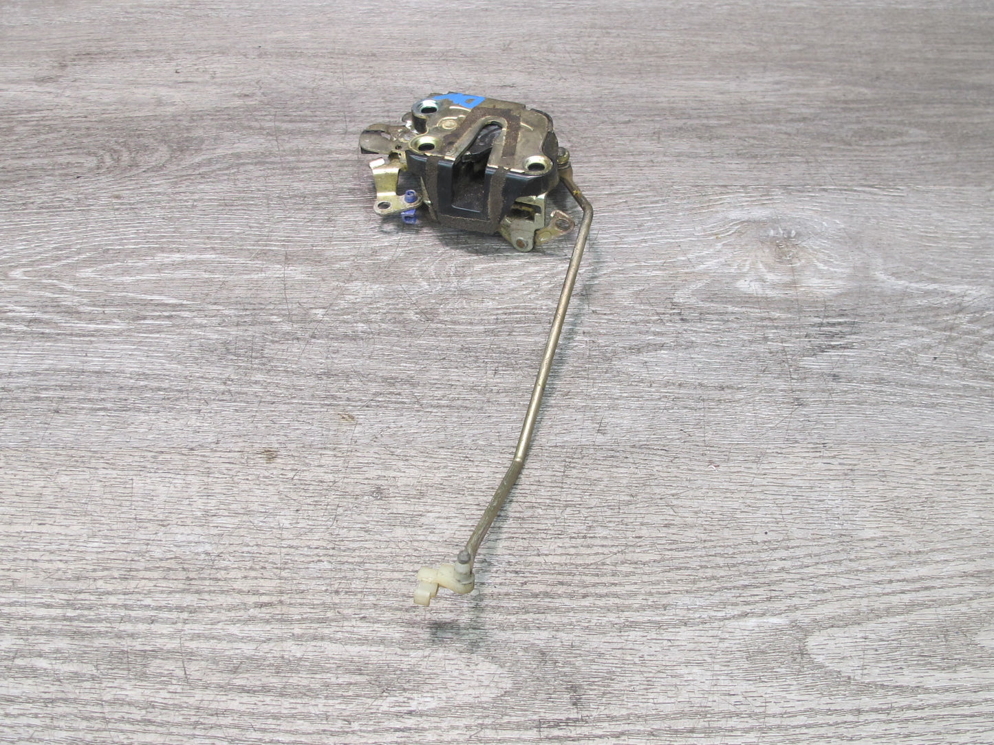 99-01 Isuzu Vehicross Front Left Driver Door Lock Latch OEM