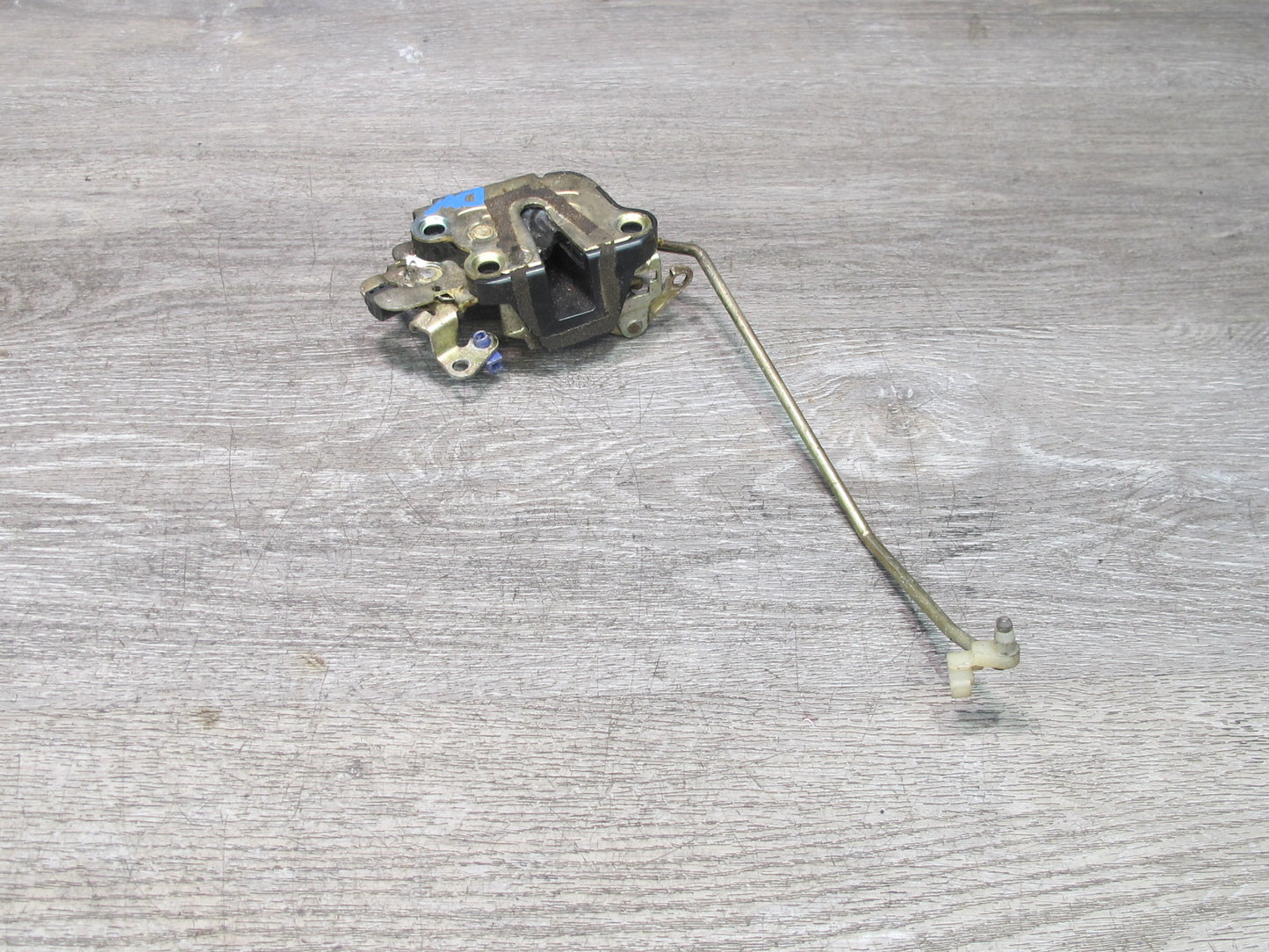 99-01 Isuzu Vehicross Front Left Driver Door Lock Latch OEM