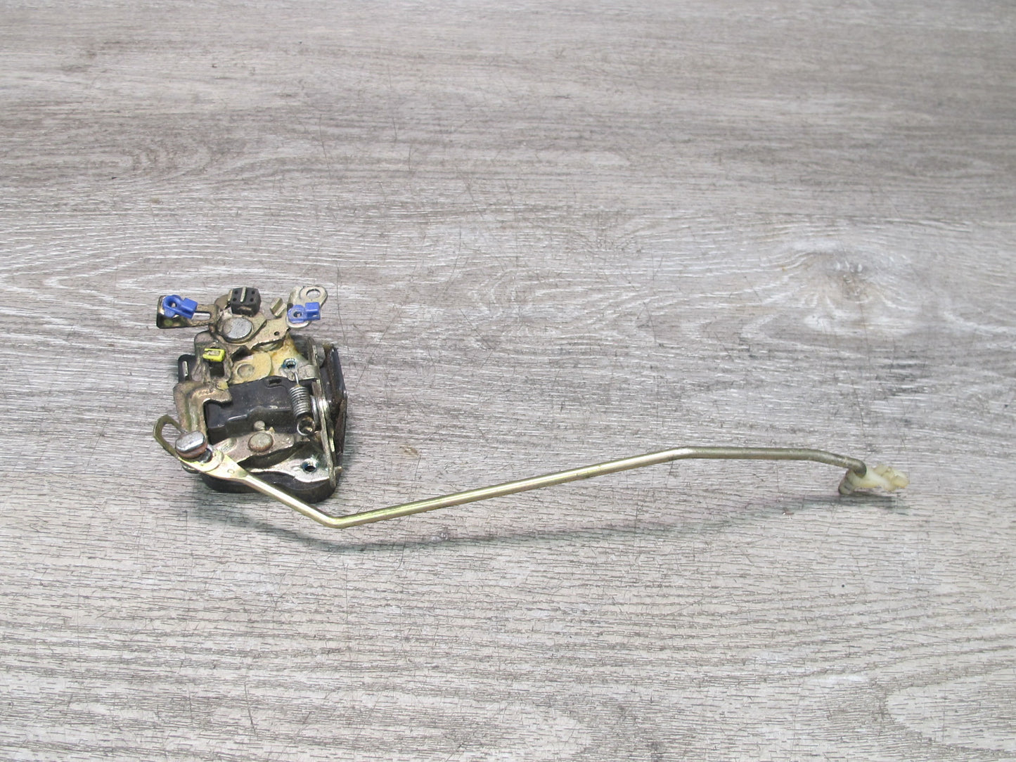 99-01 Isuzu Vehicross Front Left Driver Door Lock Latch OEM
