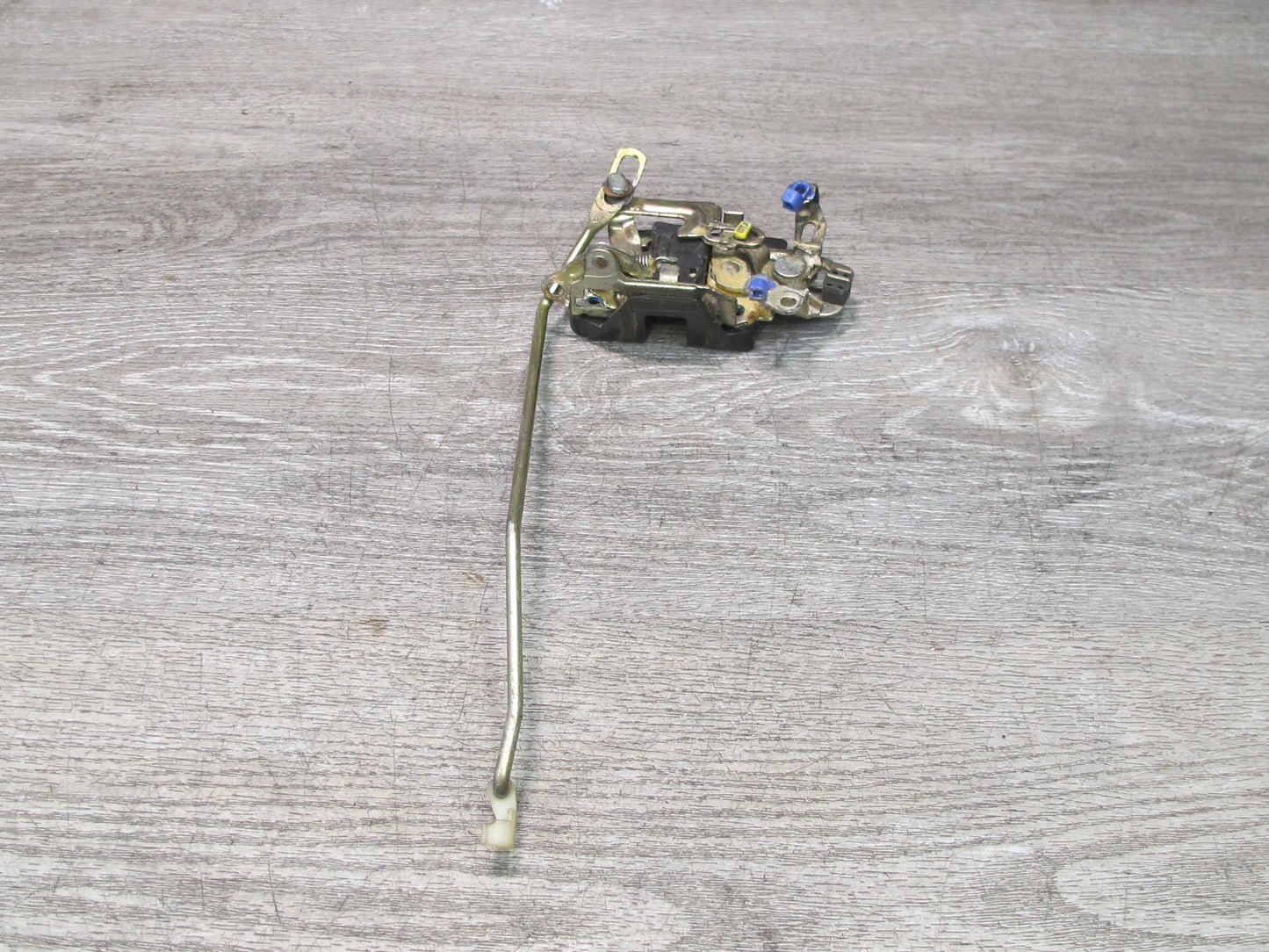 99-01 Isuzu Vehicross Front Left Driver Door Lock Latch OEM