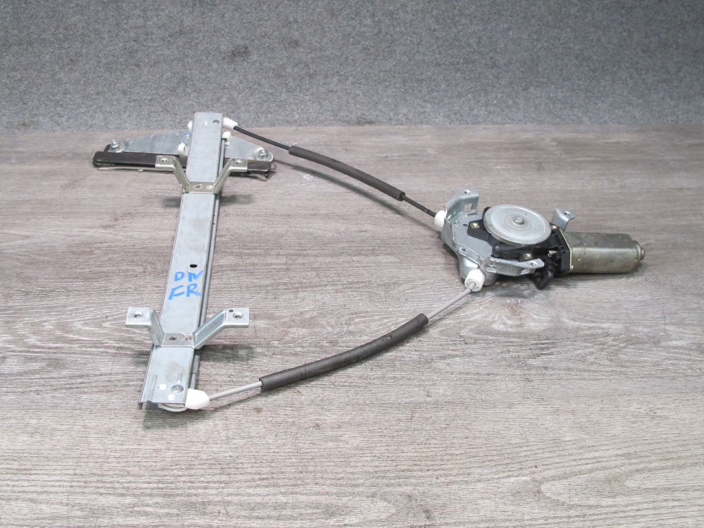 99-01 Isuzu Vehicross Front Right Passenger Door Window Regulator w Motor OEM