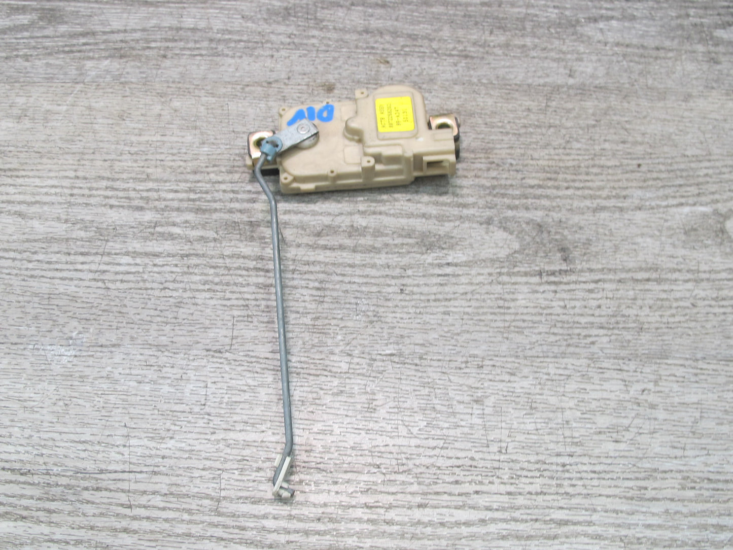 99-01 Isuzu Vehicross Front Right Door Lock Latch Actuator OEM