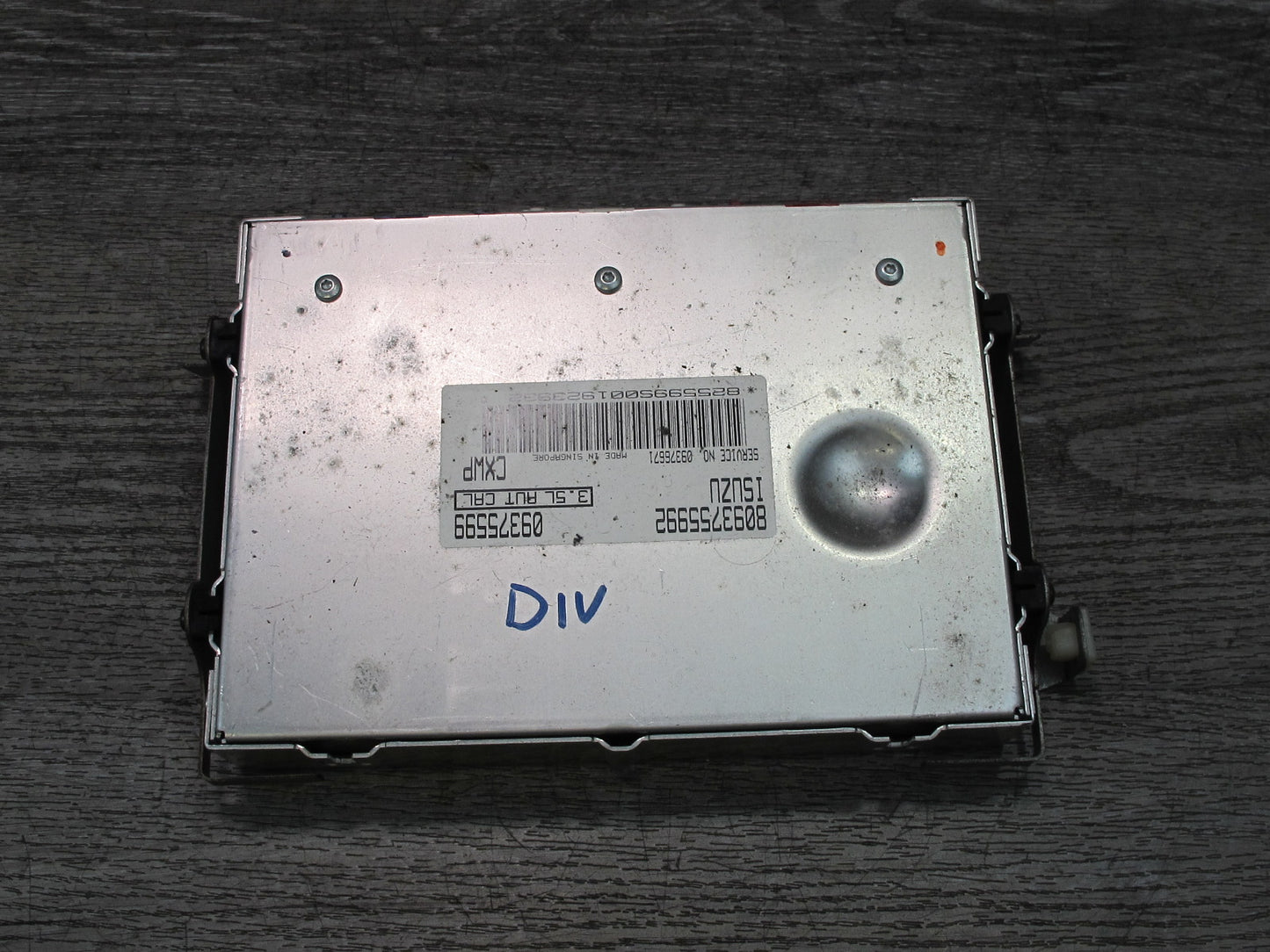 99-01 Isuzu Vehicross 3.5L 6VE1 Engine Control Module Unit 8093755992 OEM