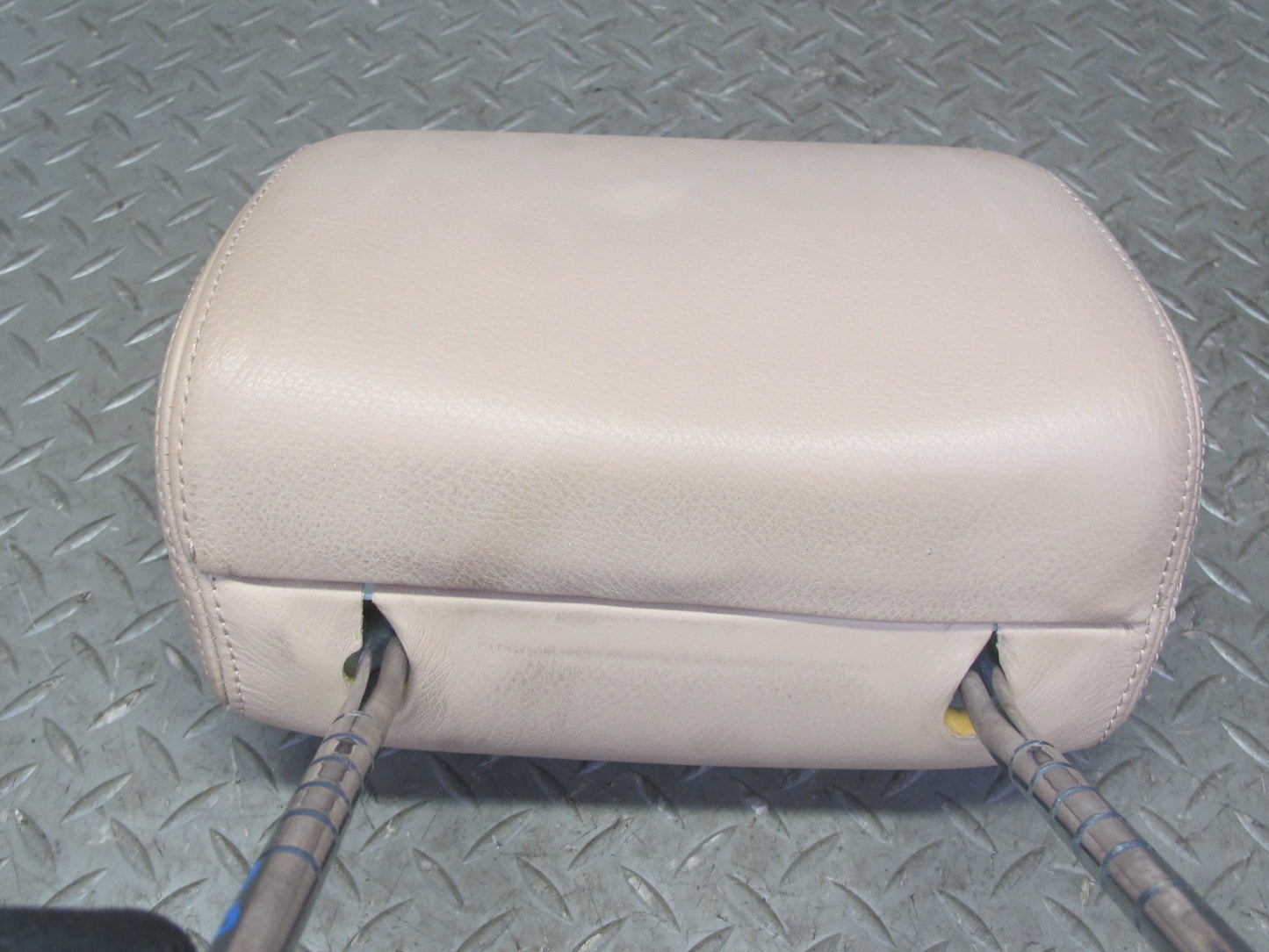 96-99 BMW E36 325iC 328iC Set of 2 Front Left & Right Seat Leather Headrest OEM