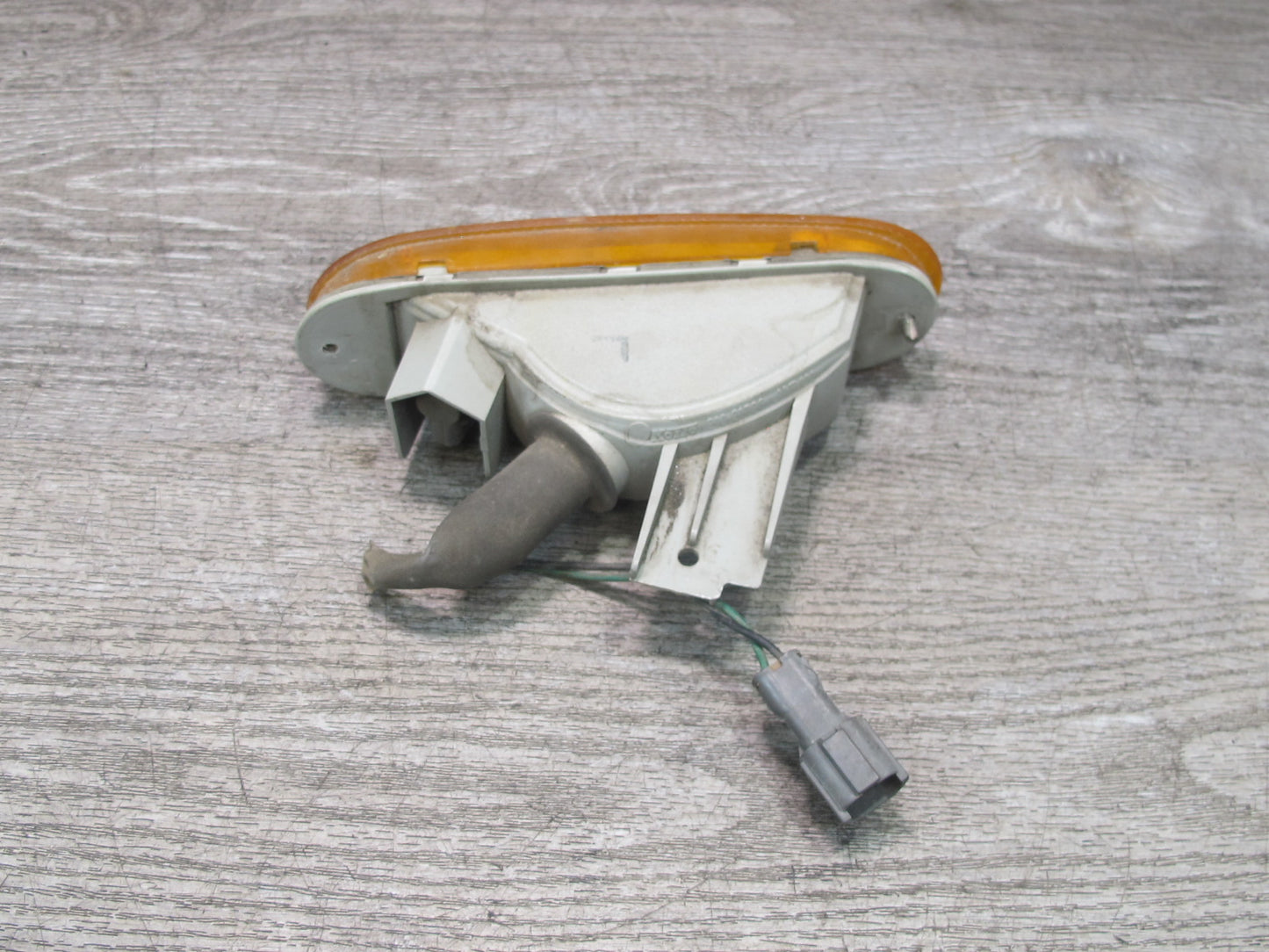 99-01 Isuzu Vehicross Front Bumper Right Turn Signal Light Lamp OEM