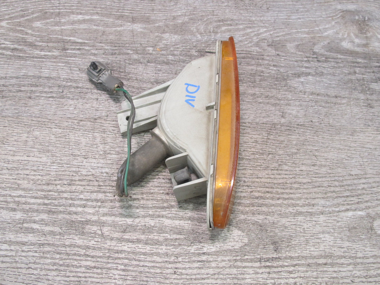 99-01 Isuzu Vehicross Front Bumper Right Turn Signal Light Lamp OEM