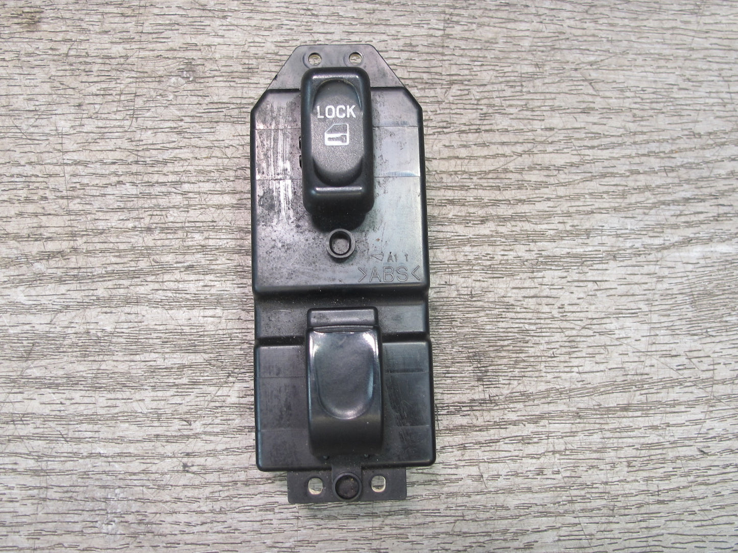 99-01 Isuzu Vehicross Front Right Passenger Door Lock Unlock Window Switch OEM