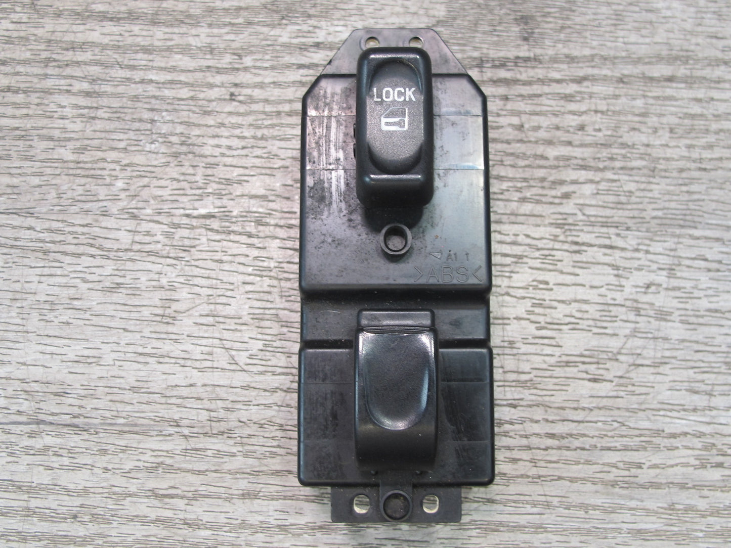 99-01 Isuzu Vehicross Front Right Passenger Door Lock Unlock Window Switch OEM