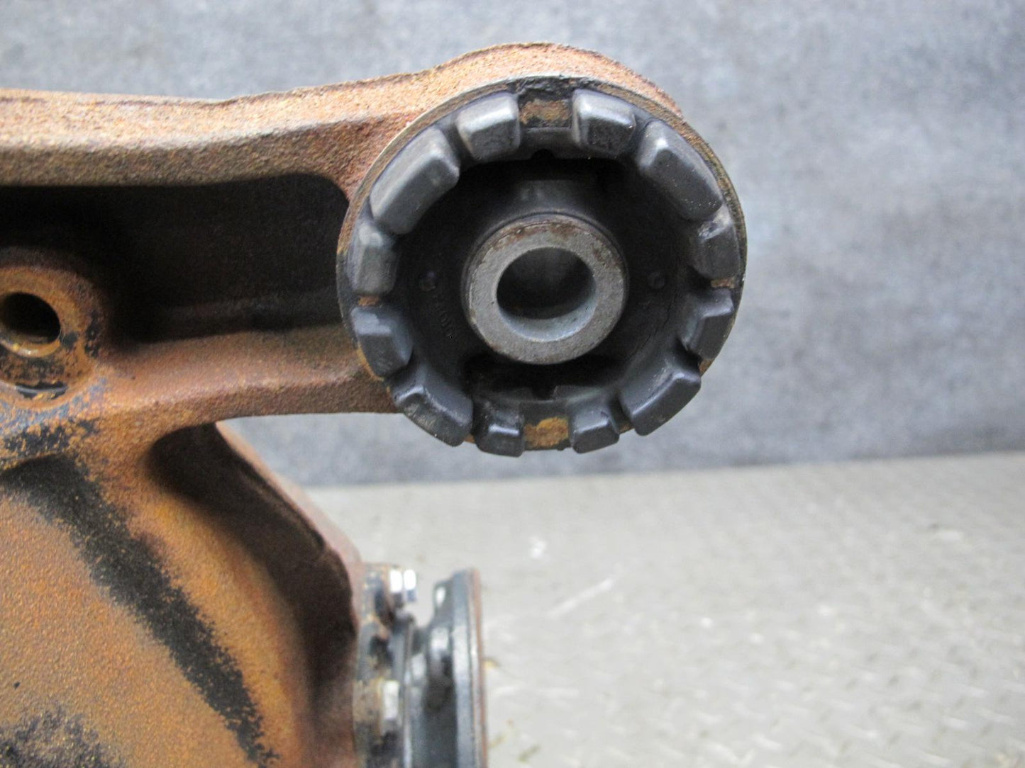 92-97 Lexus UZZ30L SC400 Rear Axle Differential Carrier 3.92 Ratio OEM