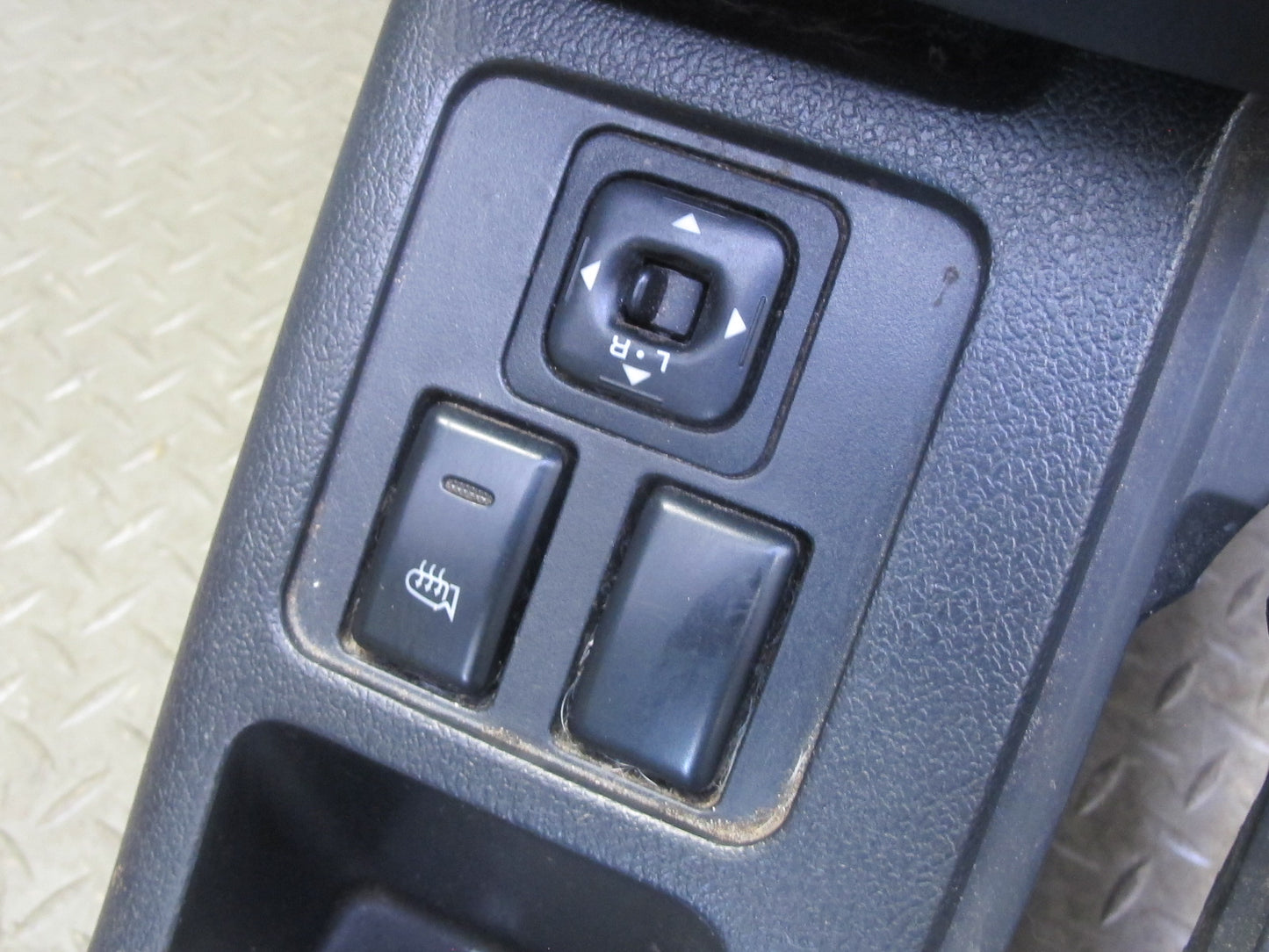 99-01 Isuzu Vehicross Center Console Trim Cover Panel Armrest Mirror Switch OEM