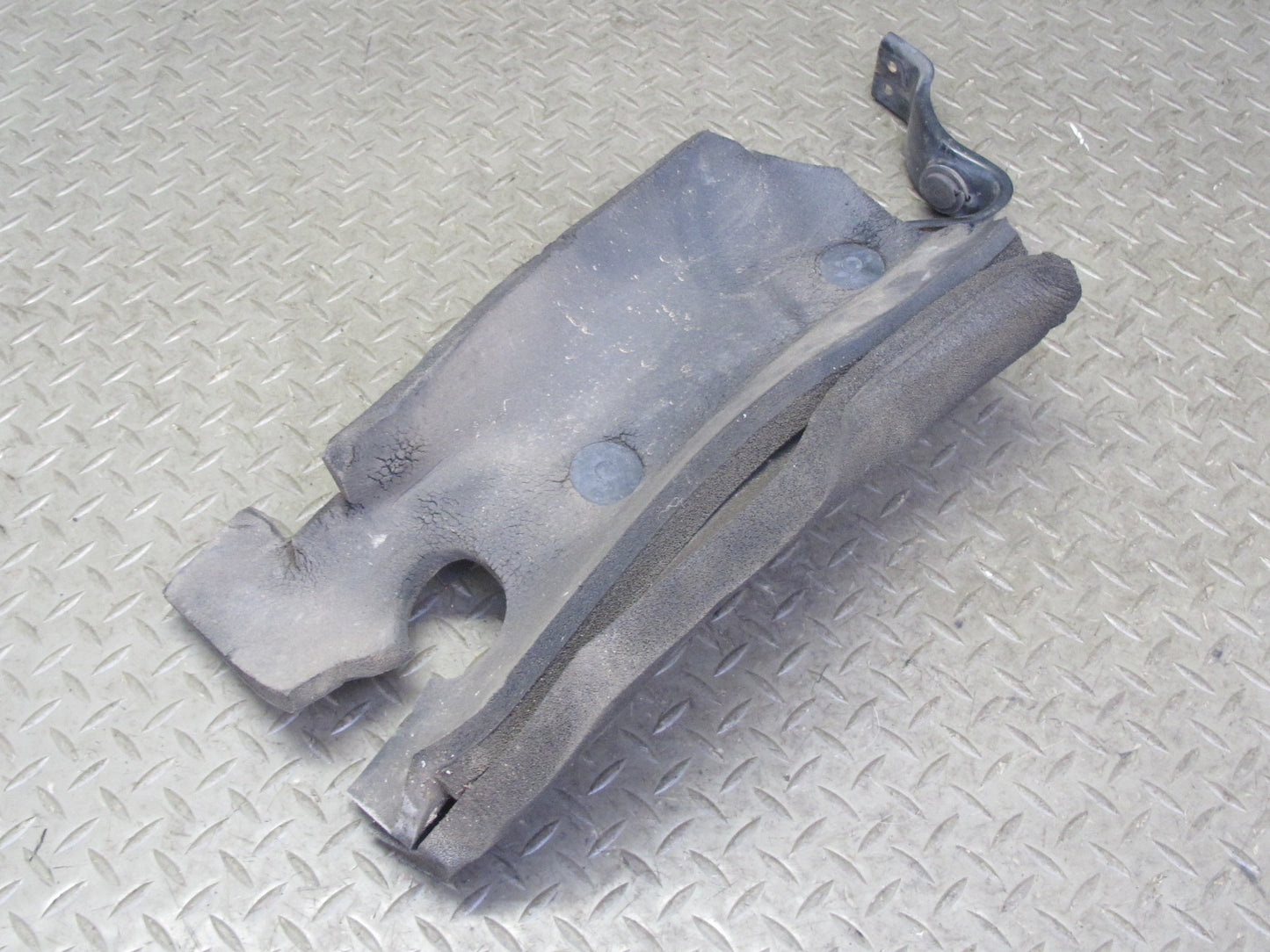 99-01 Isuzu Vehicross Set of 4 Front Bumper Mount Bracket Support OEM