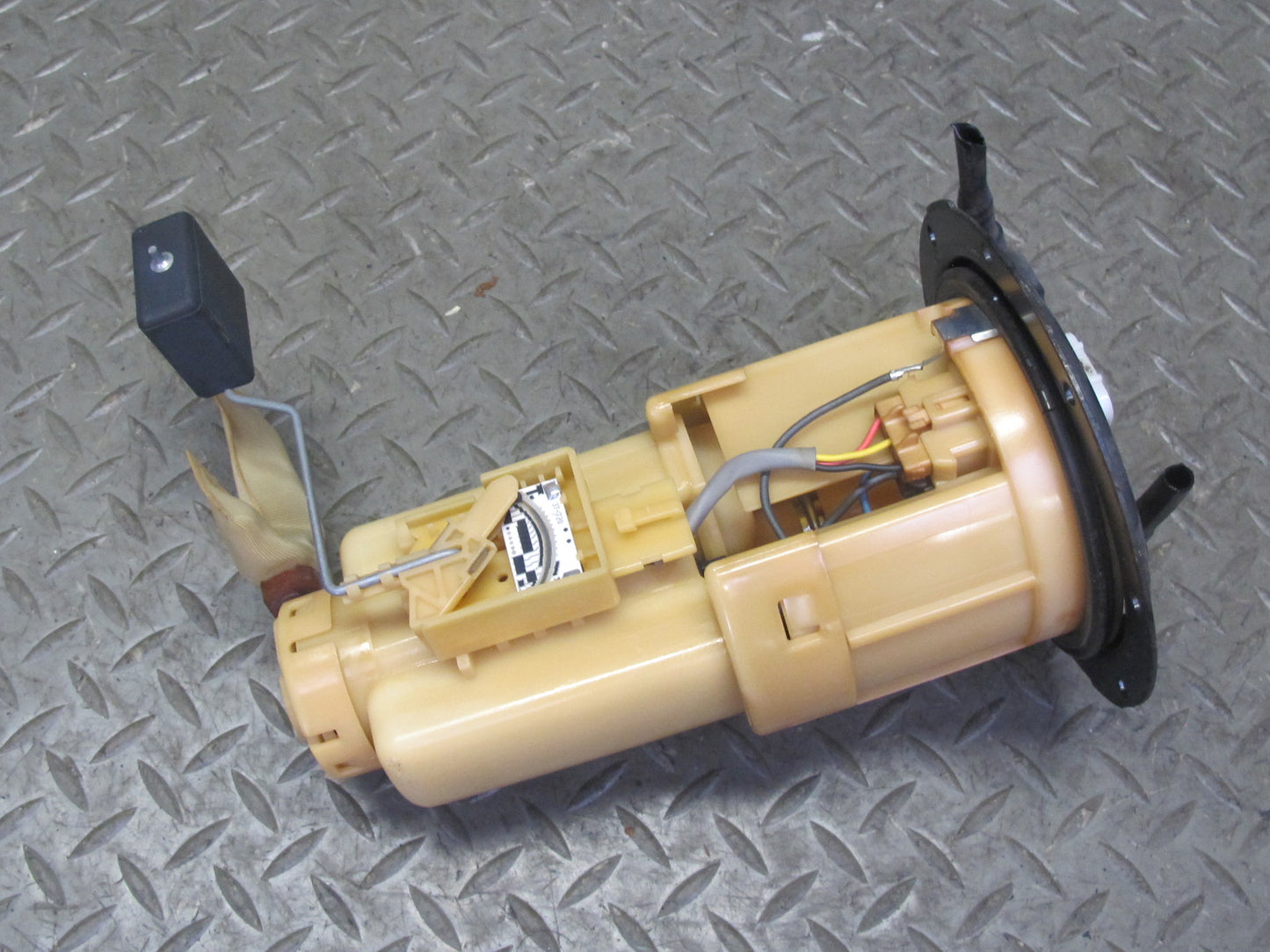 00-05 Toyota MR2 Spyder ZZW30L 1ZZFE Fuel Pump Level Sensor Assembly OEM