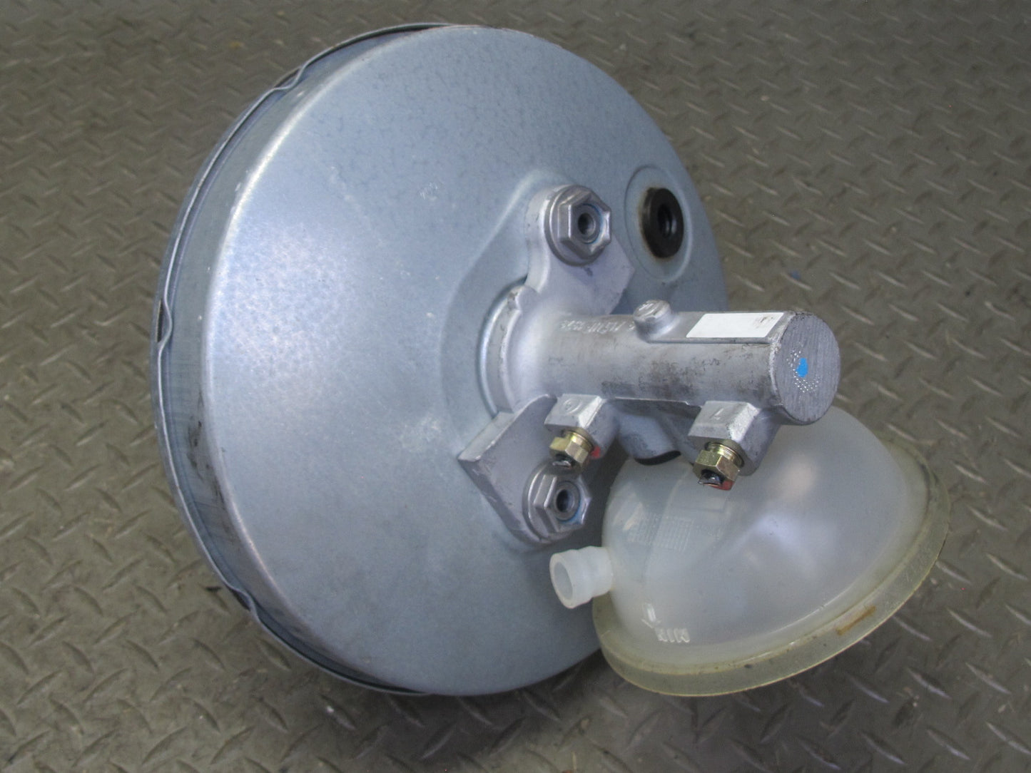 1999-2005 Porsche 911 Carrera 996 Brake Master Cylinder Booster Fluid Reservoir