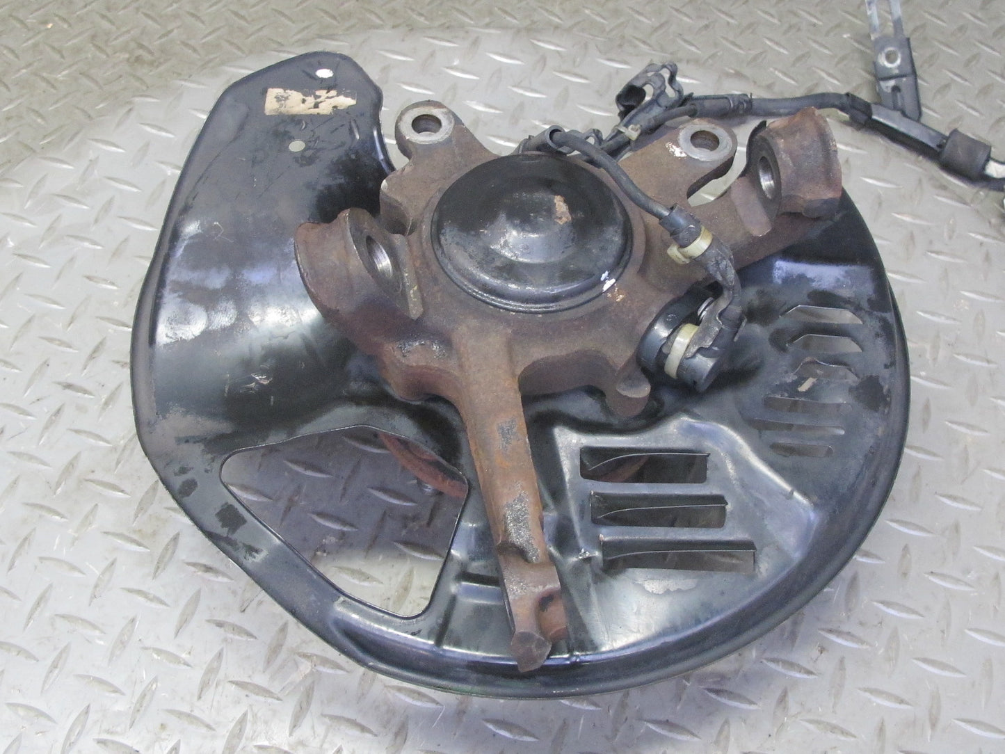 92-00 Lexus UZZ30L SC300 SC400 RWD Front Left Spindle Knuckle Wheel Hub OEM