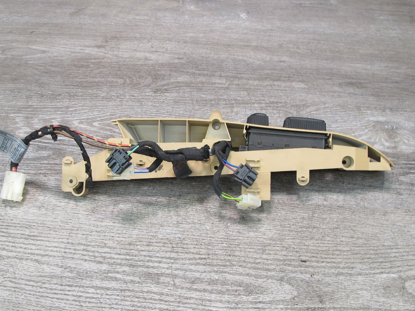 94-99 BMW E36 325CI 328CI Front Right Seat Adjustment Switch w Trim OEM