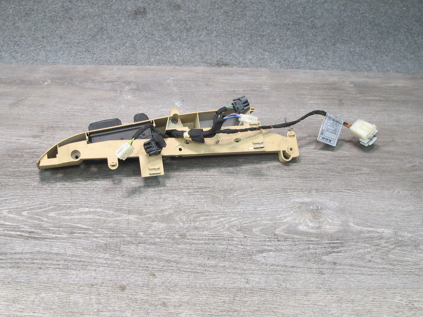94-99 BMW E36 325CI 328CI Front Left Seat Adjustment Switch w Trim 1382529 OEM