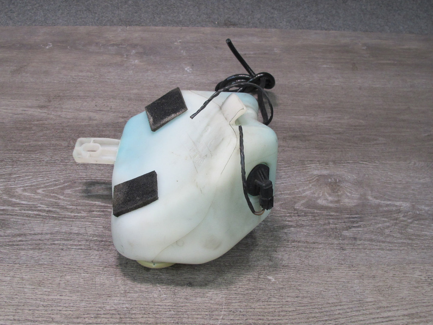 94-99 BMW E36 328ic 328i Windshied Washer Fluid Reservoir Tank w Pump OEM