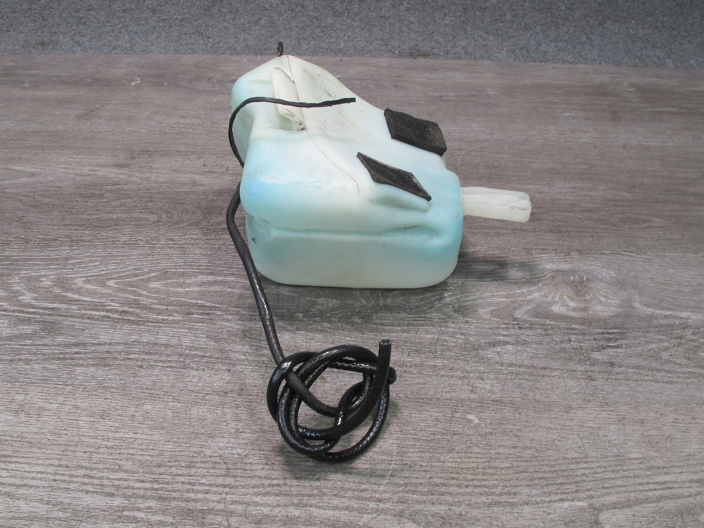 94-99 BMW E36 328ic 328i Windshied Washer Fluid Reservoir Tank w Pump OEM