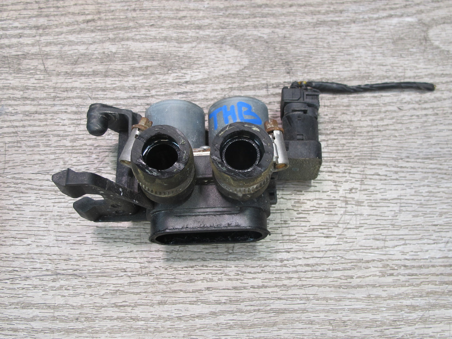 94-99 BMW E36 325iC 328iC Heater Control Water Valve OEM
