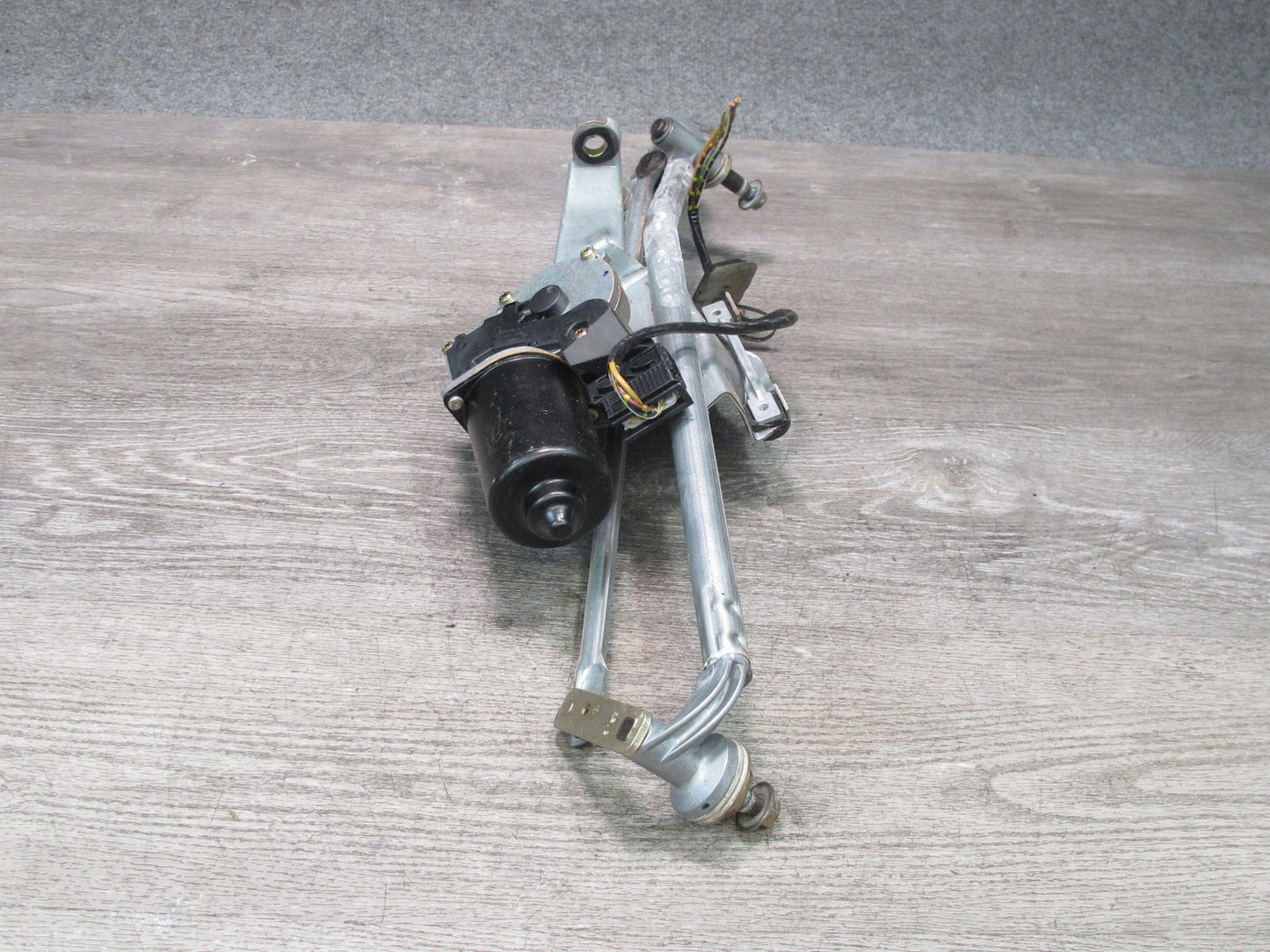 94-99 BMW E36 325iC 328iC Windshield Wiper Transmission Linkage w Motor OEM