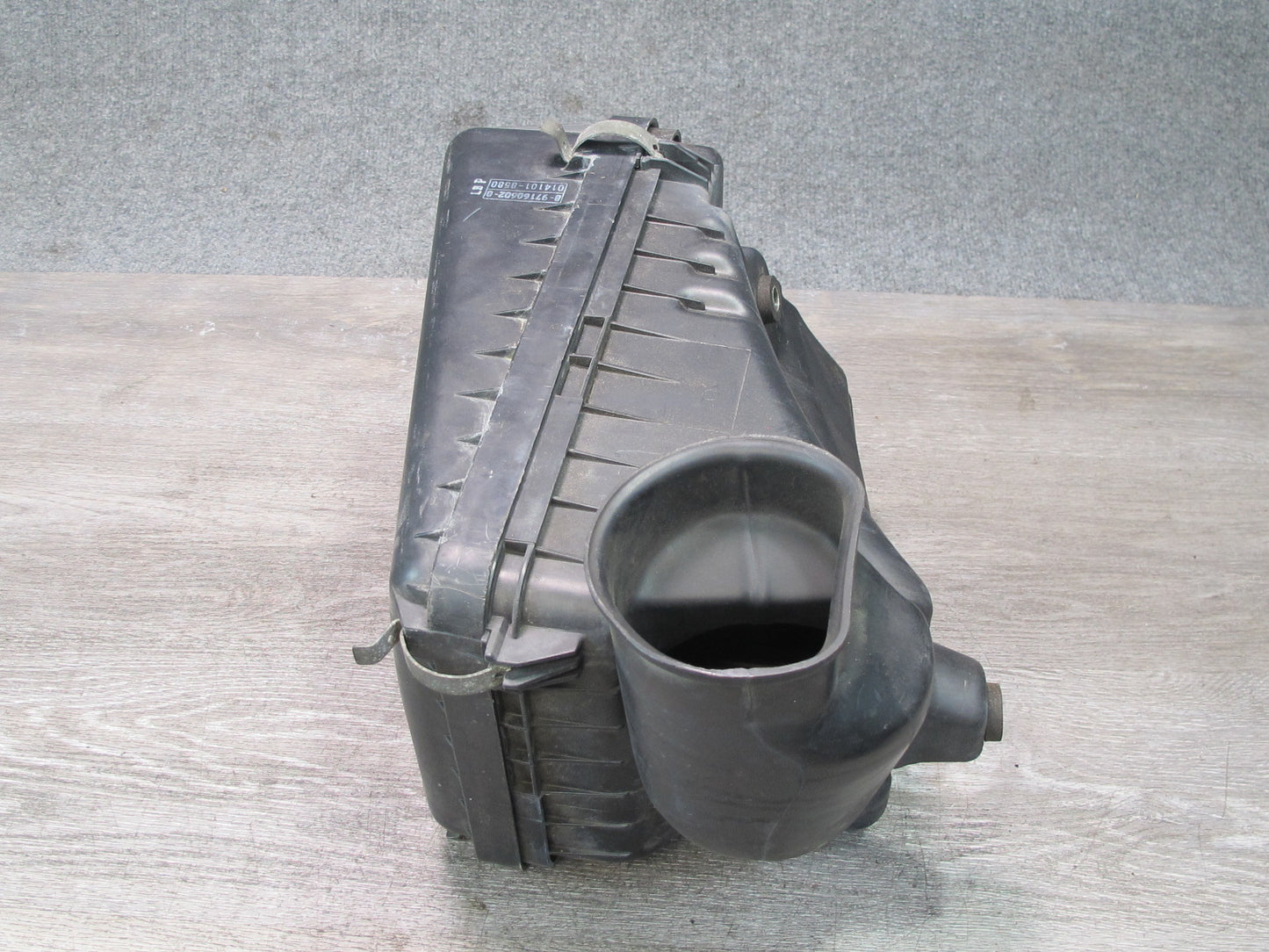 99-01 Isuzu Vehicross 3.5L Engine Air Intake Cleaner Filter Box 8971606030 OEM