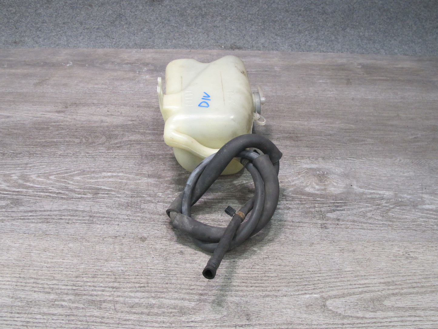 99-01 Isuzu Vehicross Engine Coolant Expansion Overflow Tank Reservoir OEM