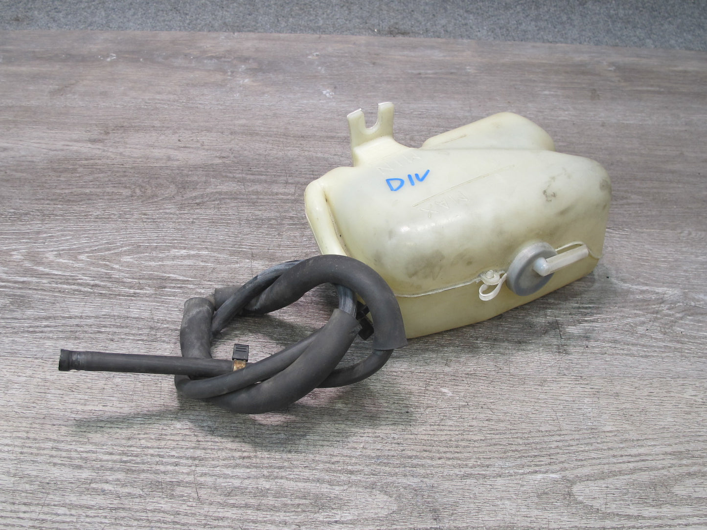 99-01 Isuzu Vehicross Engine Coolant Expansion Overflow Tank Reservoir OEM