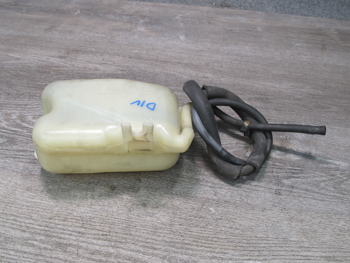99-01 Isuzu Vehicross Engine Coolant Expansion Overflow Tank Reservoir OEM