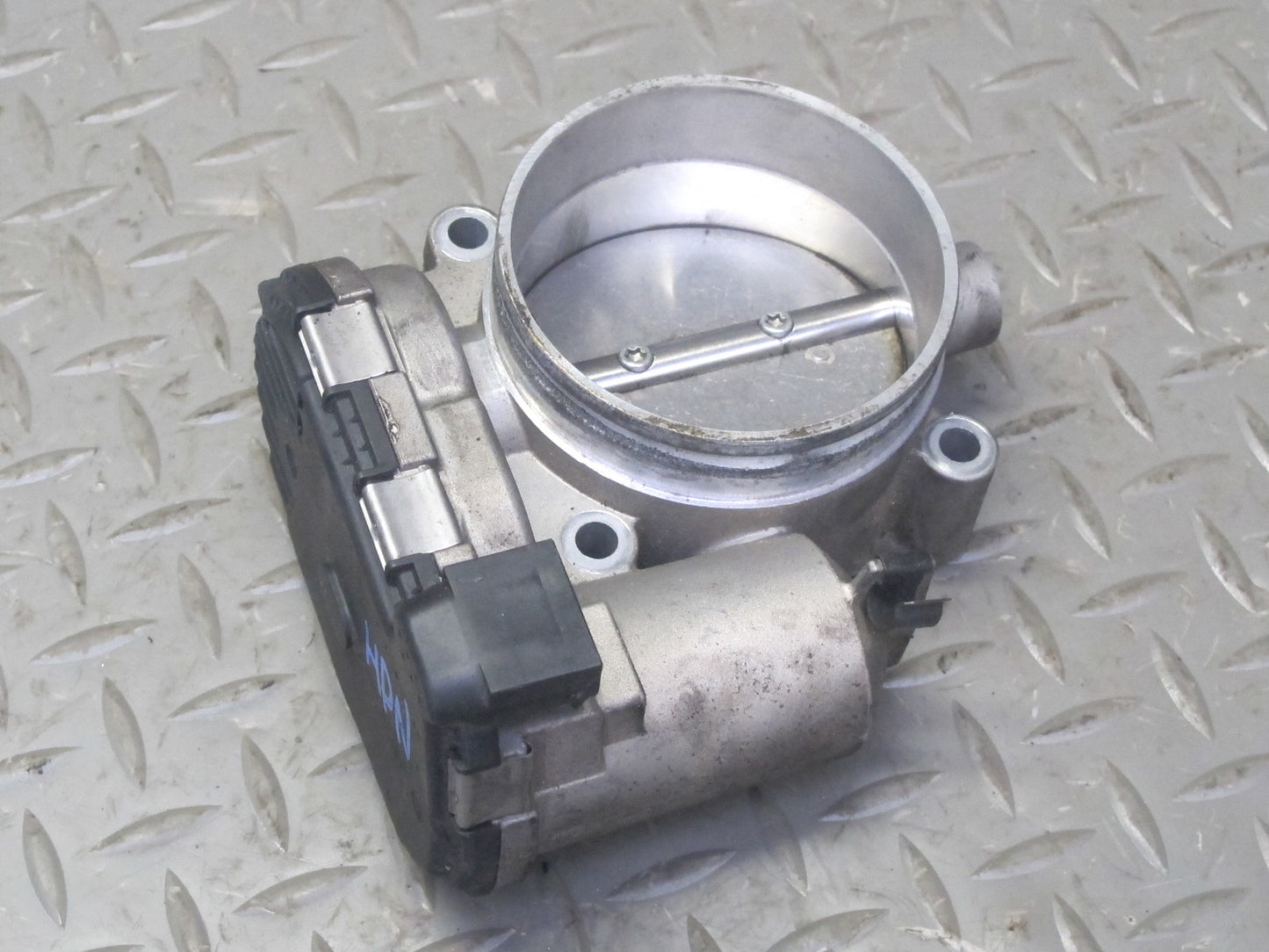 2002-2005 Porsche 911 996 3.6L M96.03  Engine Throttle Body Valve Assembly
