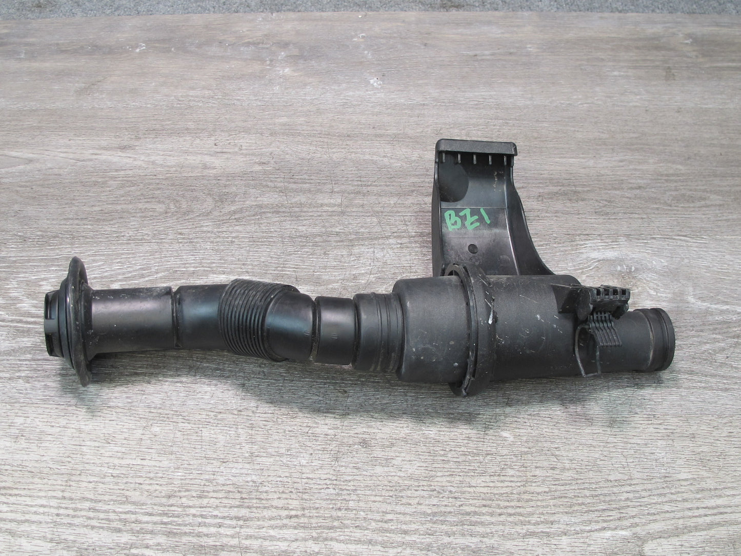 03-08 BMW E85 Z4 Sound Conducting Medium Pipe Line 7514864 OEM