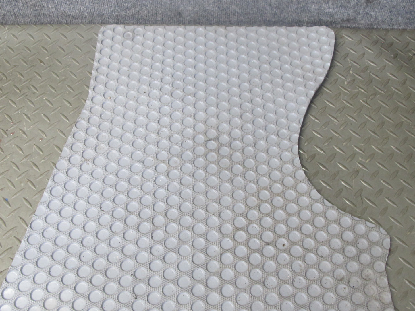 01-03 VW Eurovan T4 Camper Front Interior Floor Rubber MAT Liner Cover OEM
