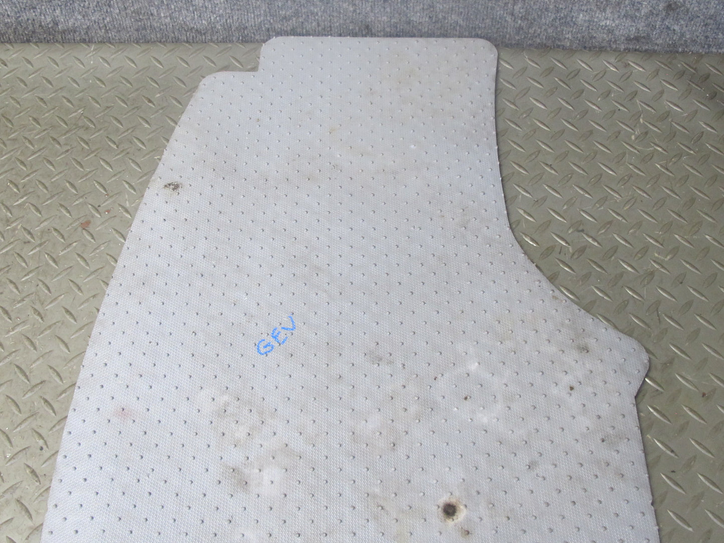 01-03 VW Eurovan T4 Camper Front Interior Floor Rubber MAT Liner Cover OEM