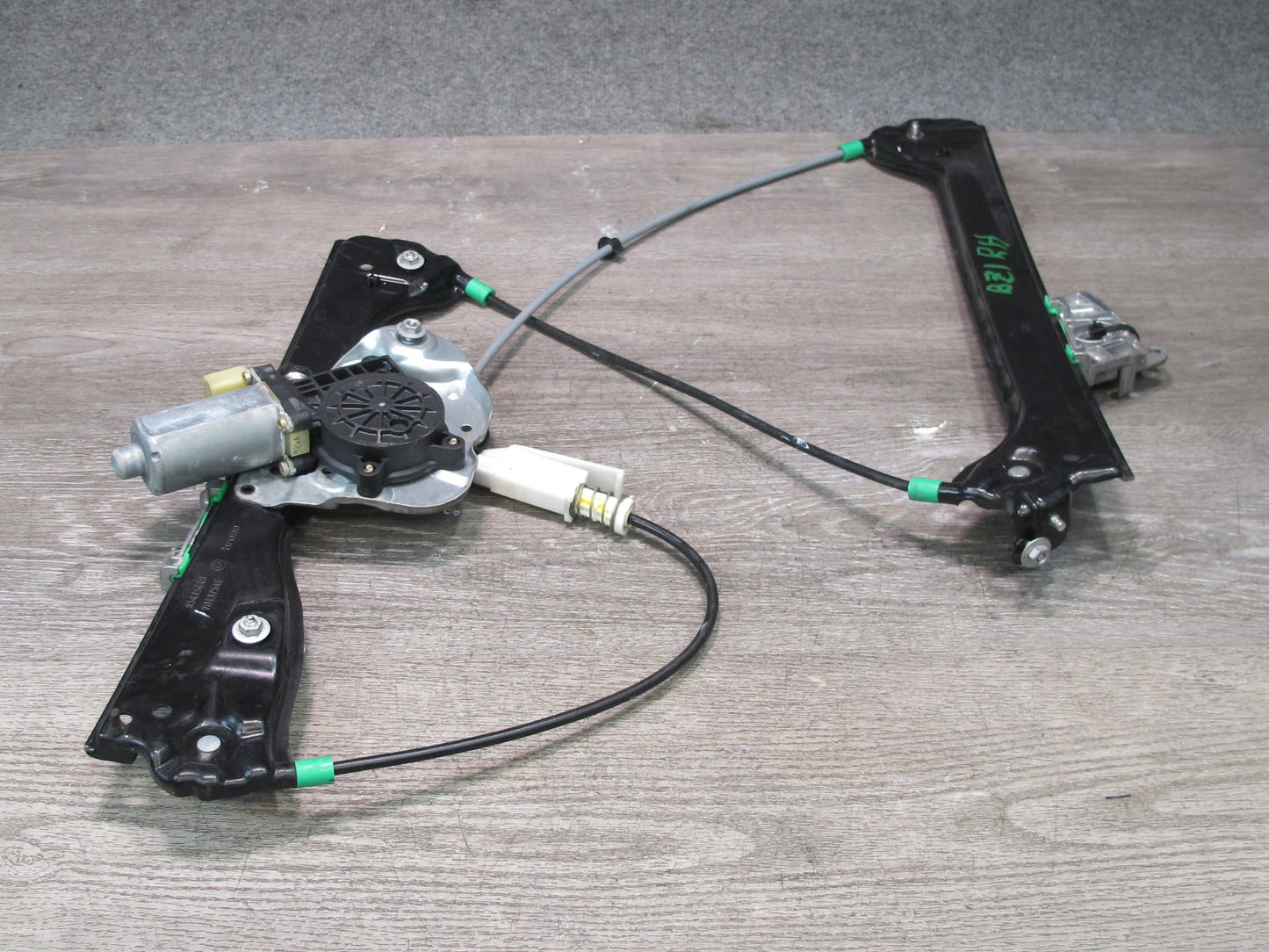 03-08 BMW E85 Z4 Right Door Window Regulator w Motor 7013754 OEM