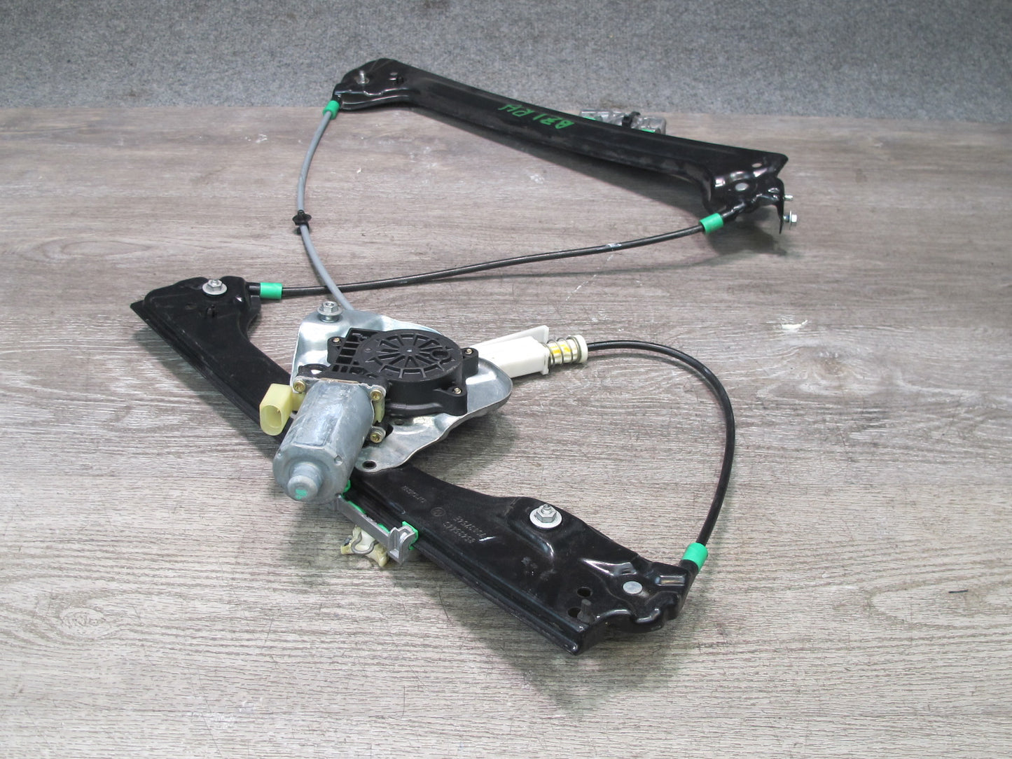 03-08 BMW E85 Z4 Right Door Window Regulator w Motor 7013754 OEM