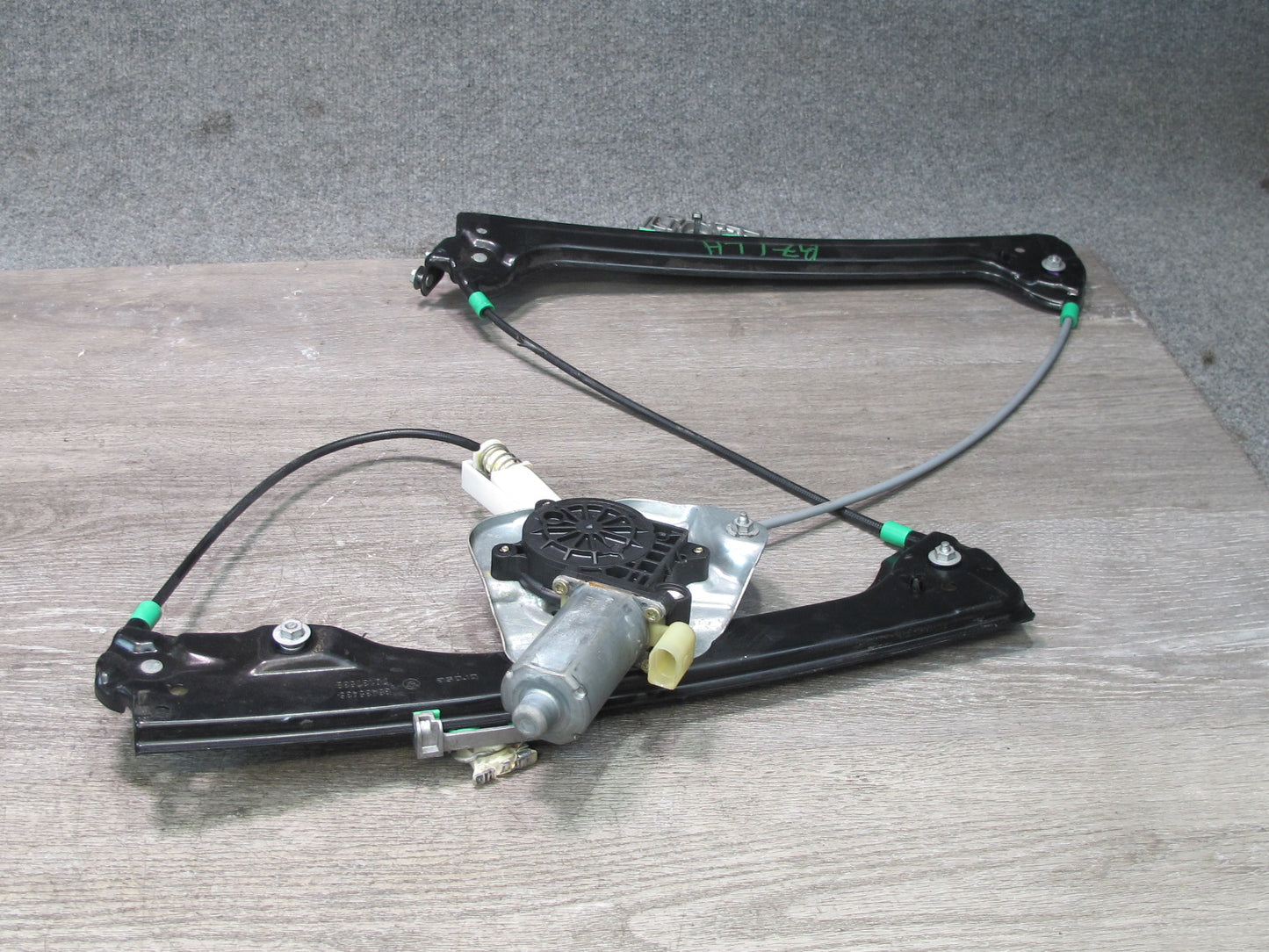 03-08 BMW E85 Z4 Left Door Window Regulator w Motor 7013753 OEM