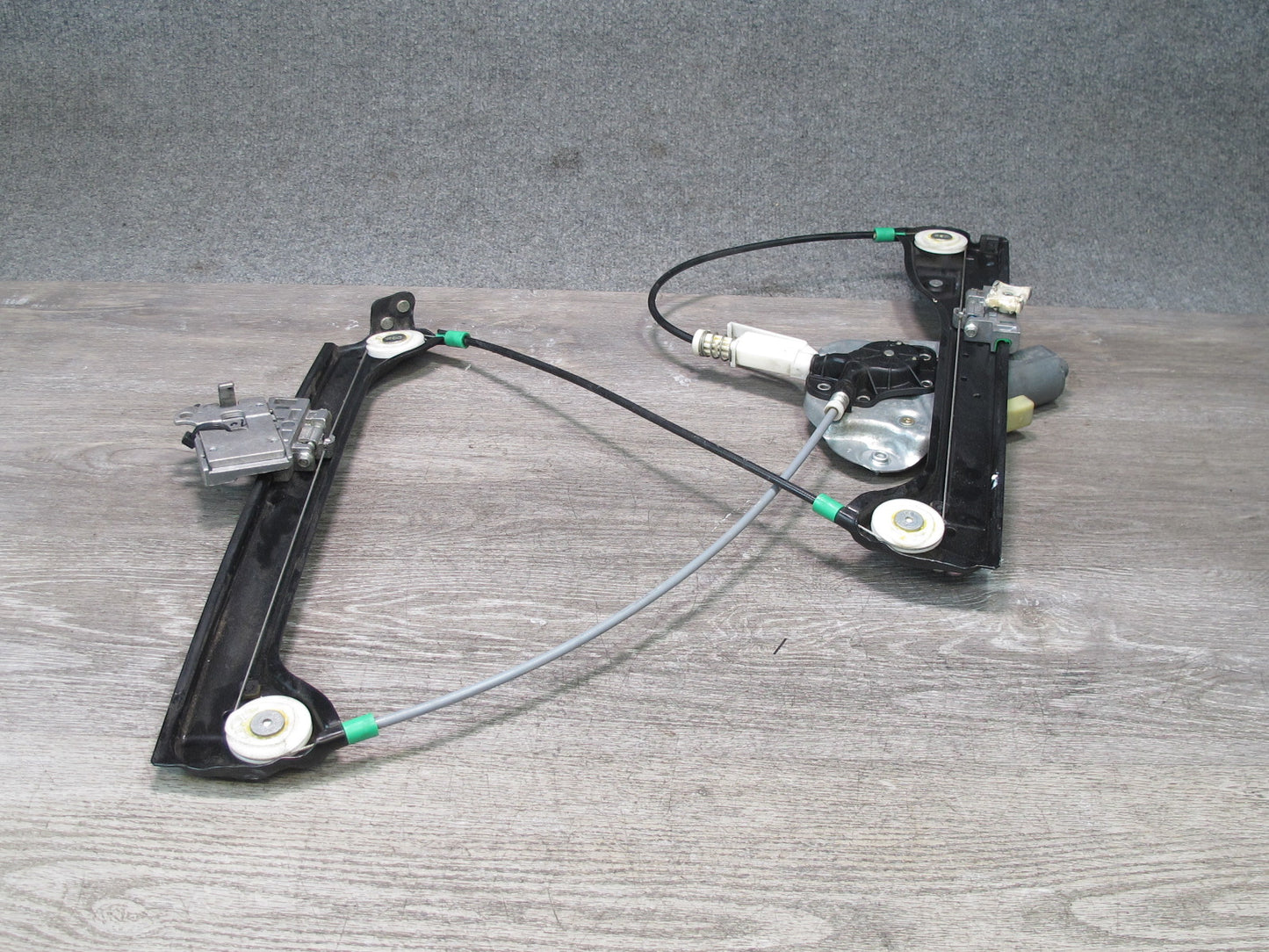 03-08 BMW E85 Z4 Left Door Window Regulator w Motor 7013753 OEM
