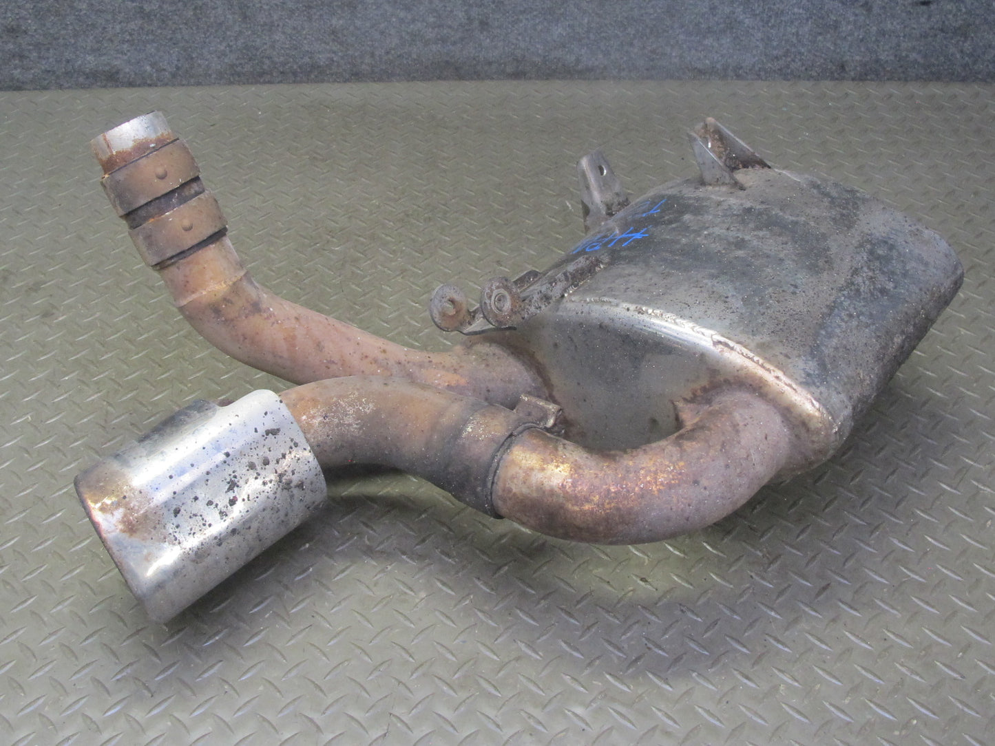 2002-2005 Porsche 911 996 3.6L M96.03 Rear Right Side Exhaust Muffler Tuned