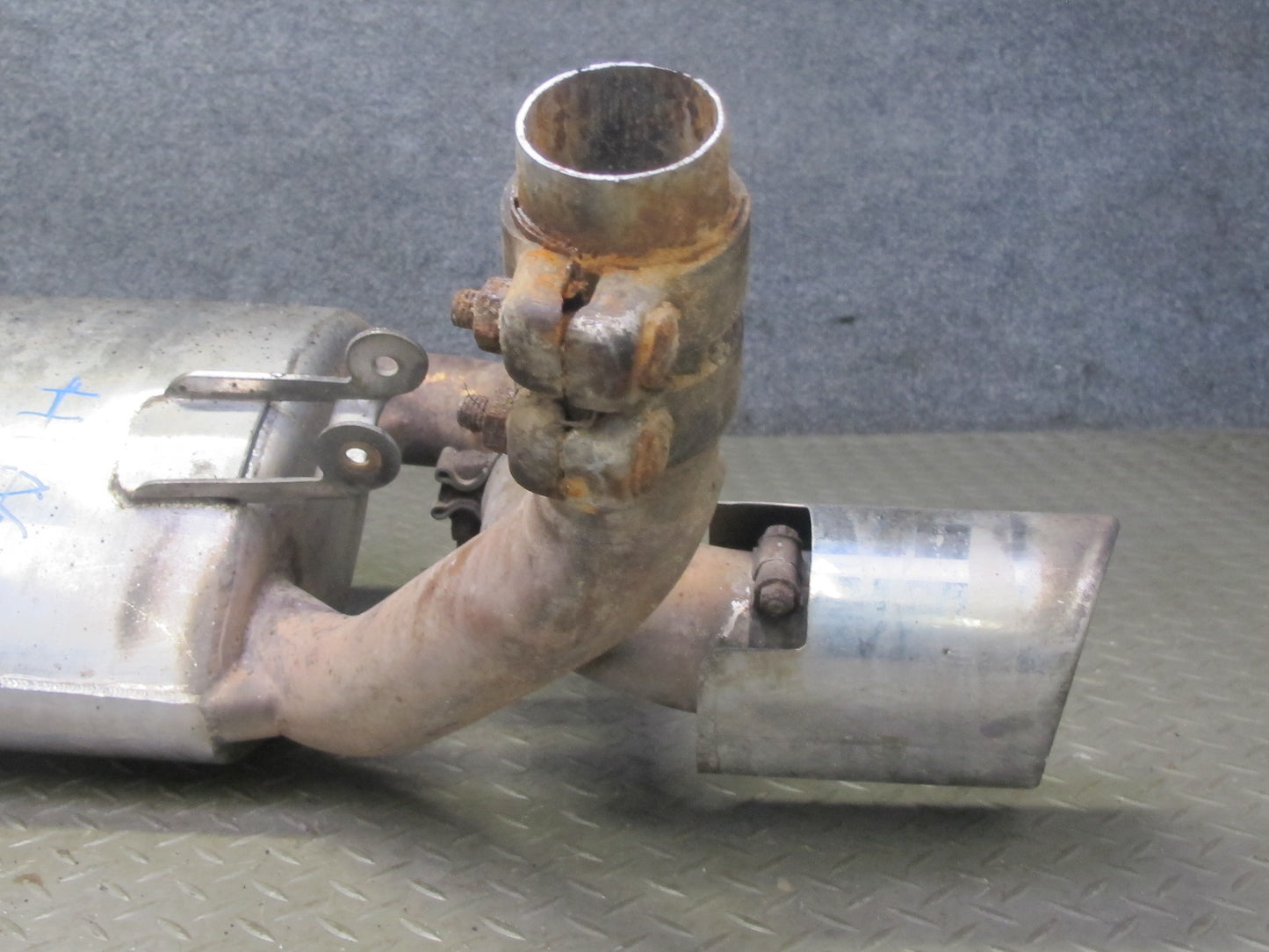 2002-2005 Porsche 911 996 3.6L M96.03 Rear Right Side Exhaust Muffler Tuned
