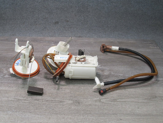 2008 VW R32 MK5 VR6 3.2L Fuel Pump Level Sensor Sending Unit w Hose OEM