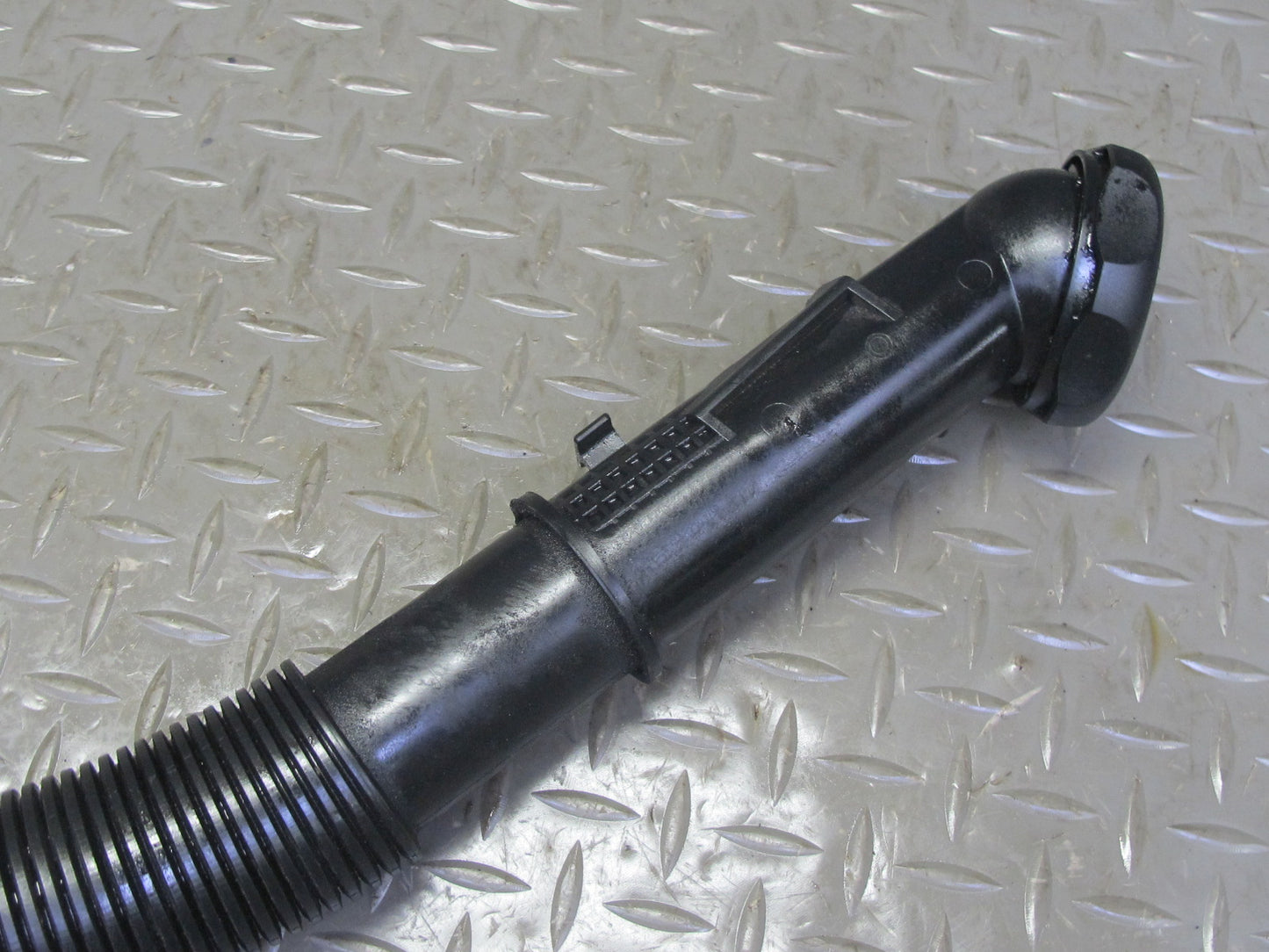 2002-2005 Porsche 911 Carrera 996 3.6L M96.03 Engine Oil Filler Tube W/ Cap