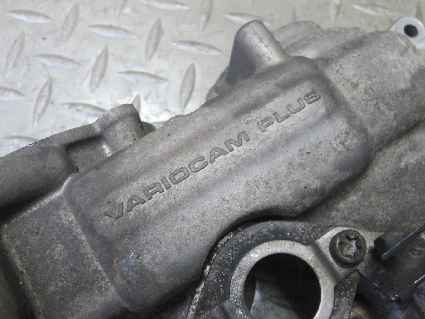 02-05 Porsche 911 996 3.6L M96.03 RWD Engine 4-6 Cylinder Head Valve Cover