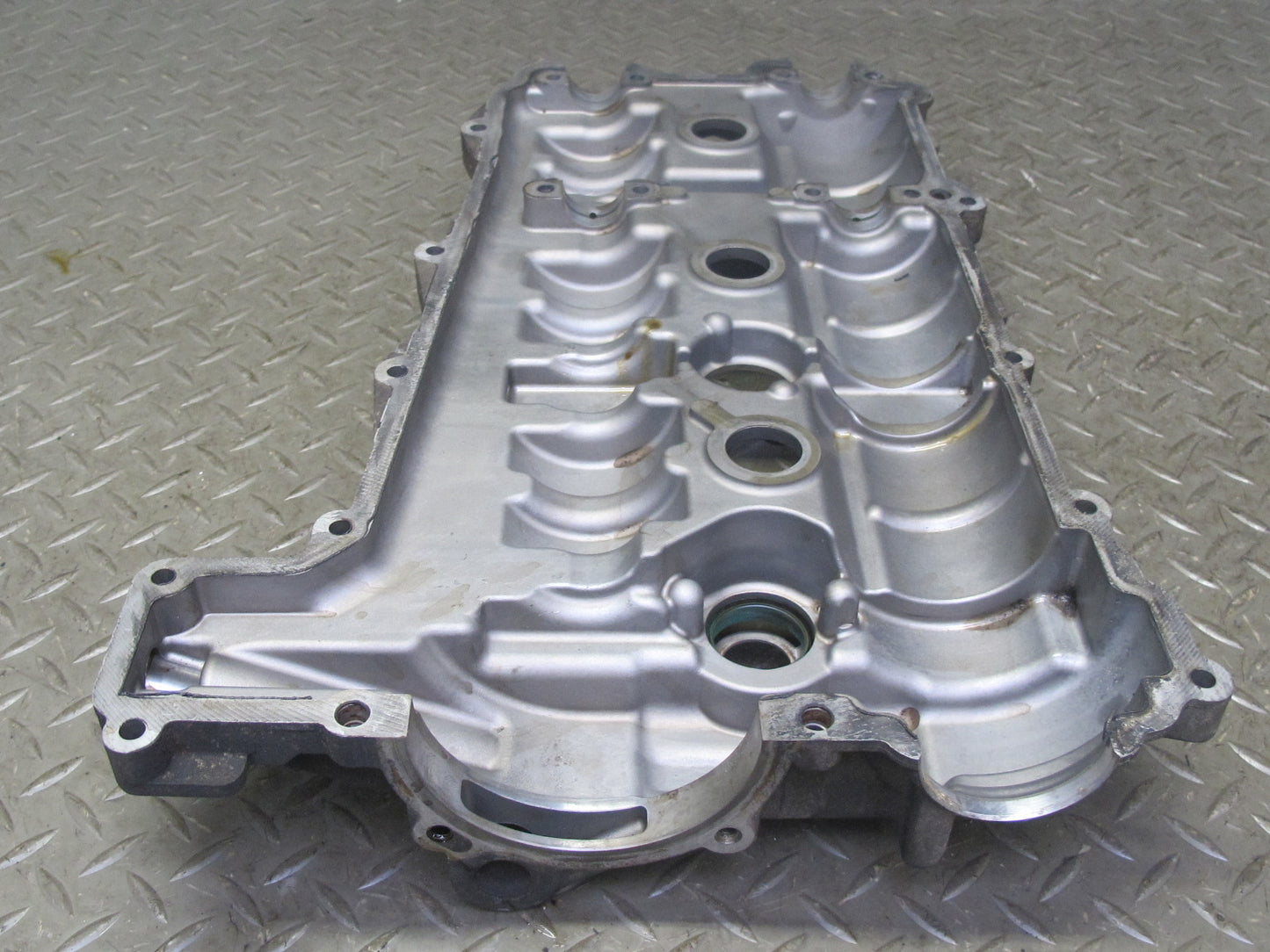 02-05 Porsche 911 996 3.6L M96.03 RWD Engine 4-6 Cylinder Head Valve Cover